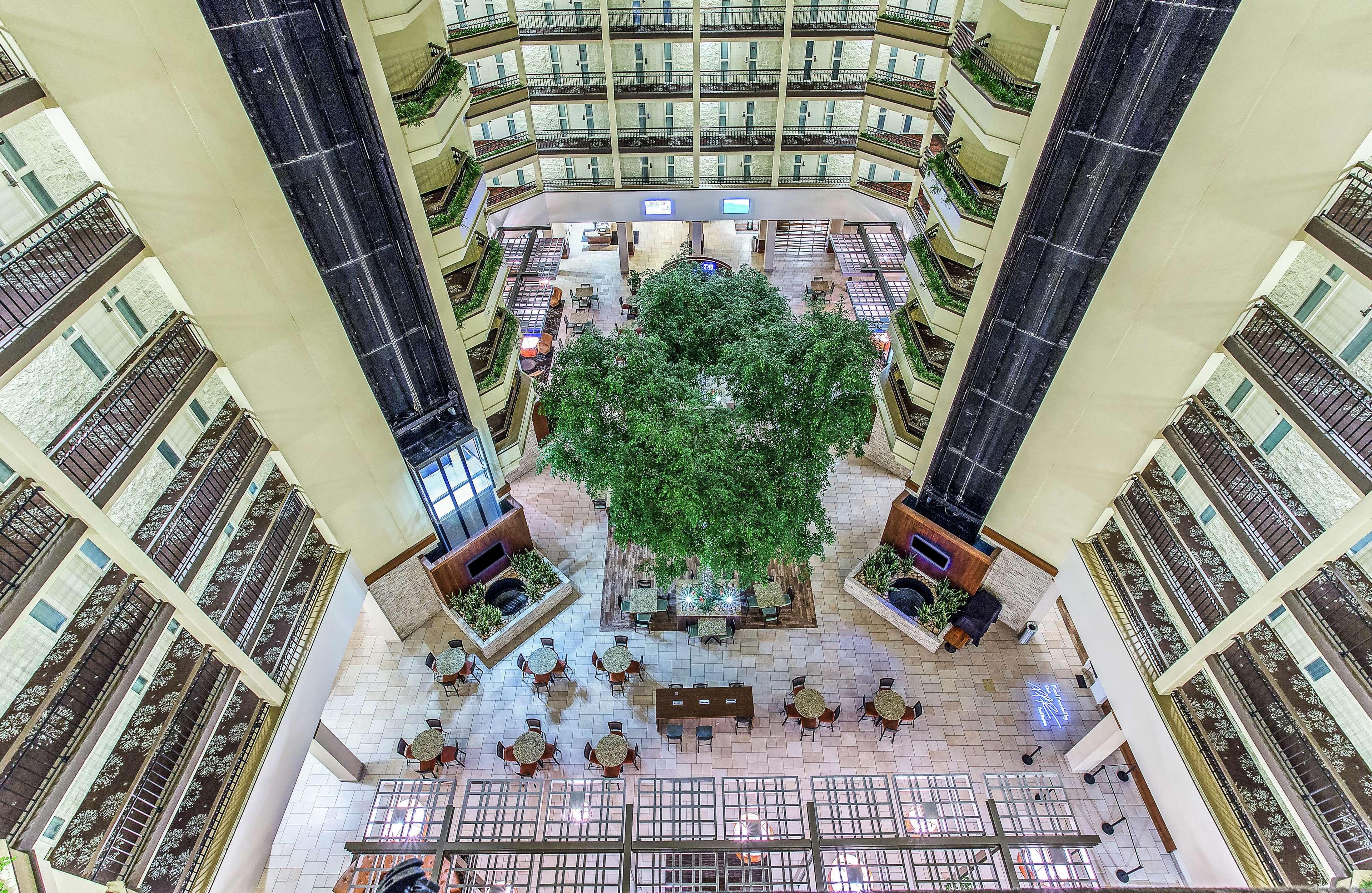 Embassy Suites By Hilton Nashville Airport Экстерьер фото