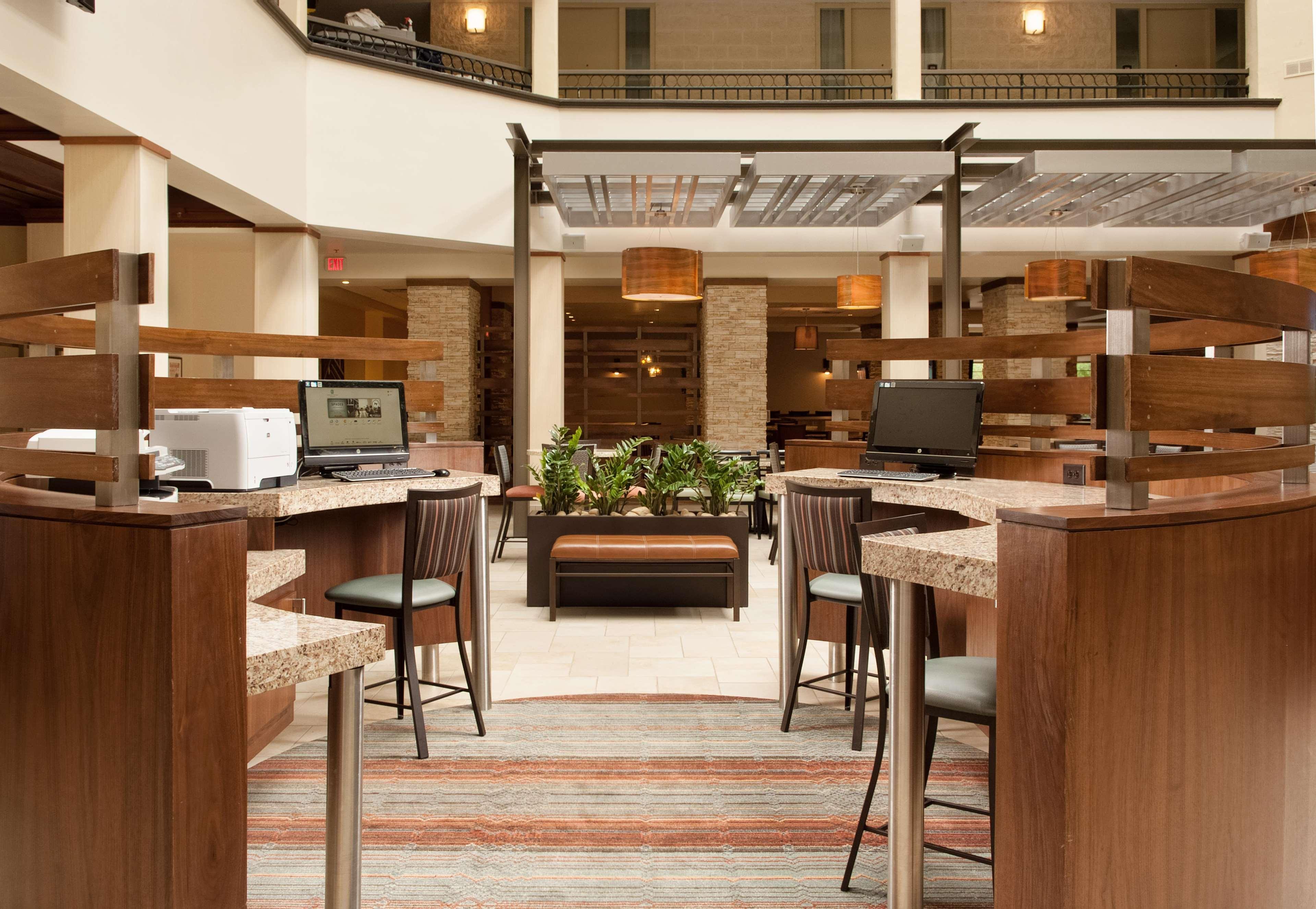 Embassy Suites By Hilton Nashville Airport Экстерьер фото