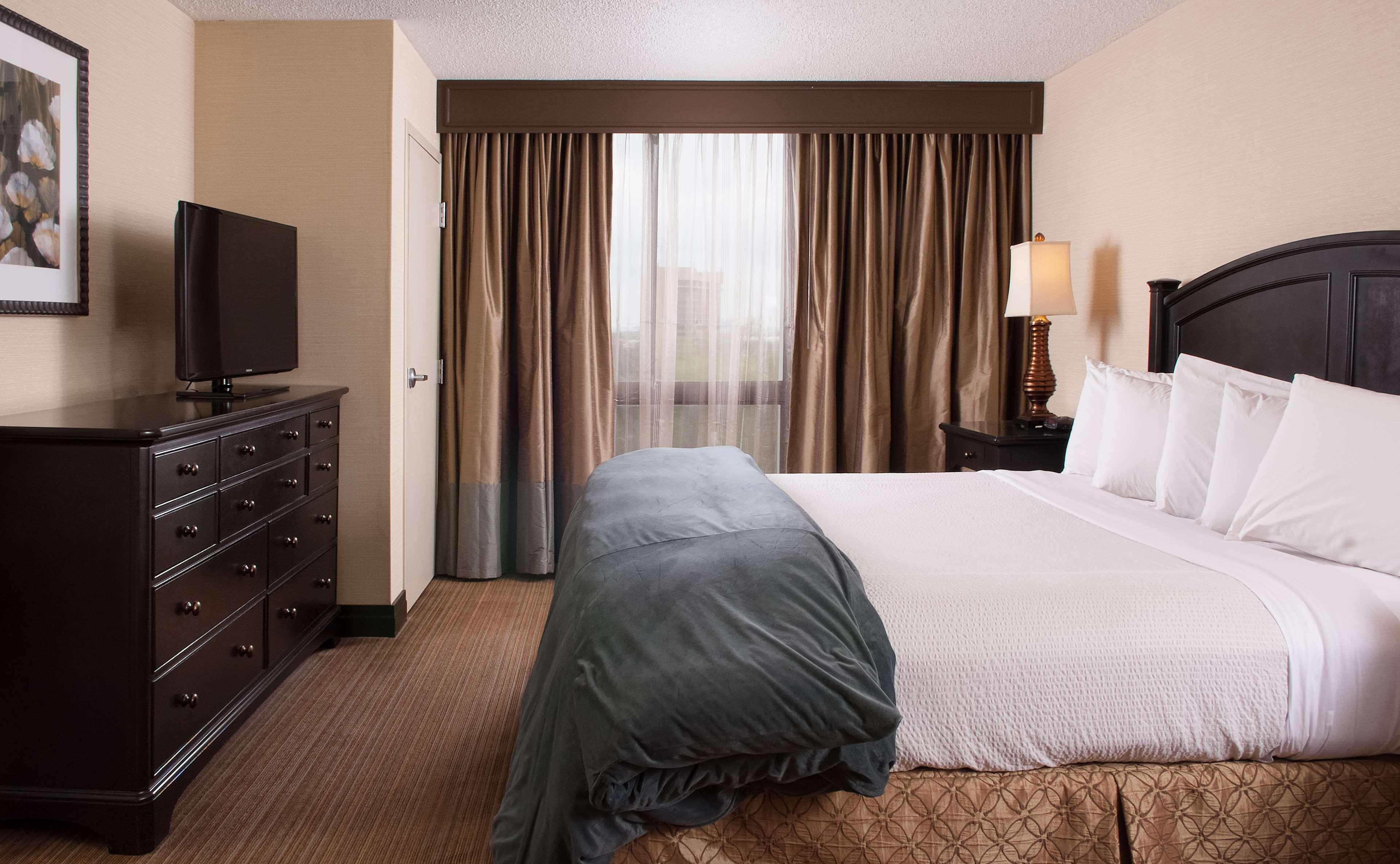 Embassy Suites By Hilton Nashville Airport Экстерьер фото