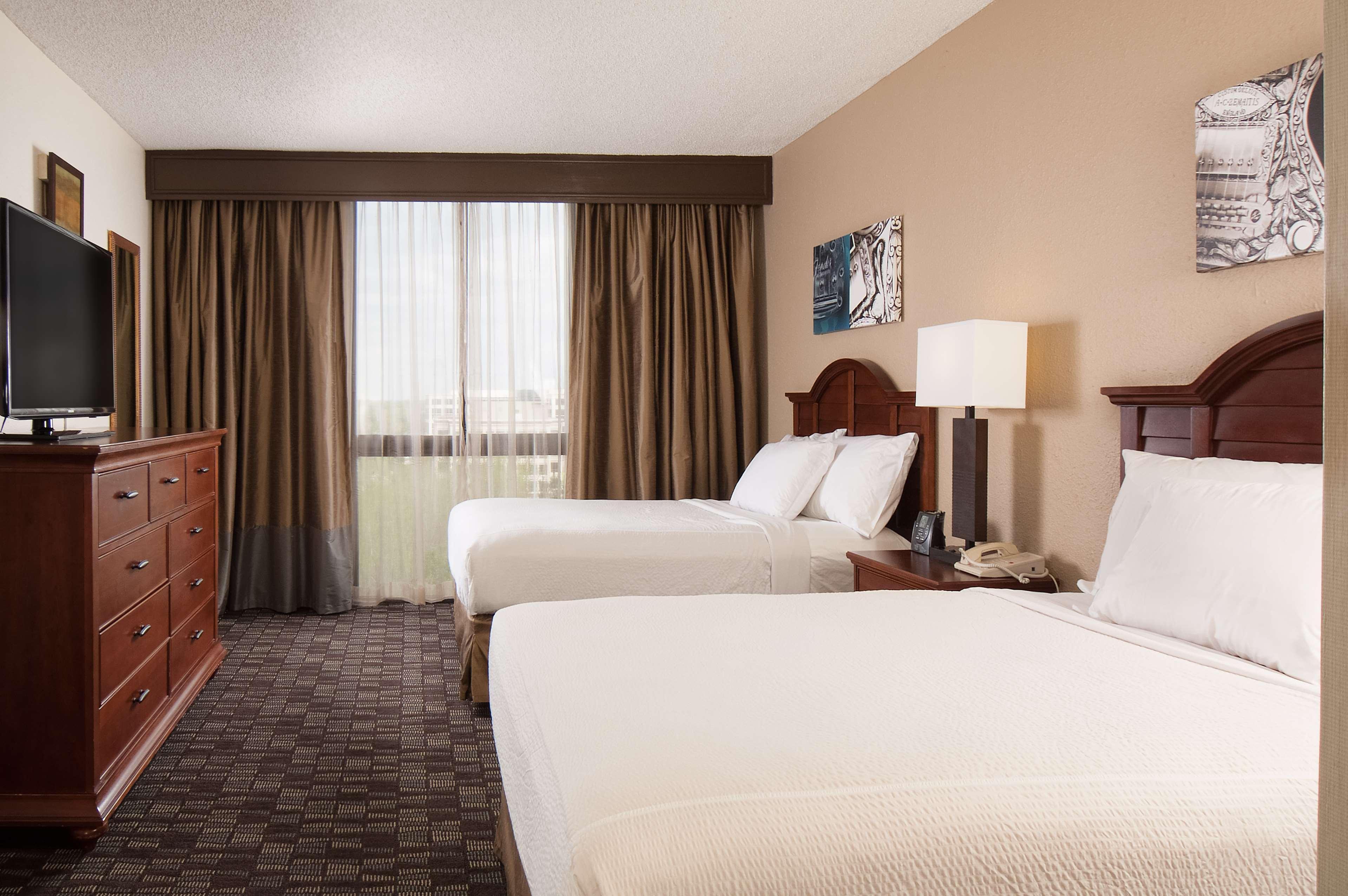 Embassy Suites By Hilton Nashville Airport Экстерьер фото