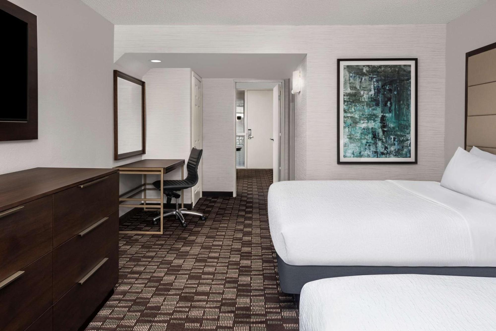 Embassy Suites By Hilton Nashville Airport Экстерьер фото