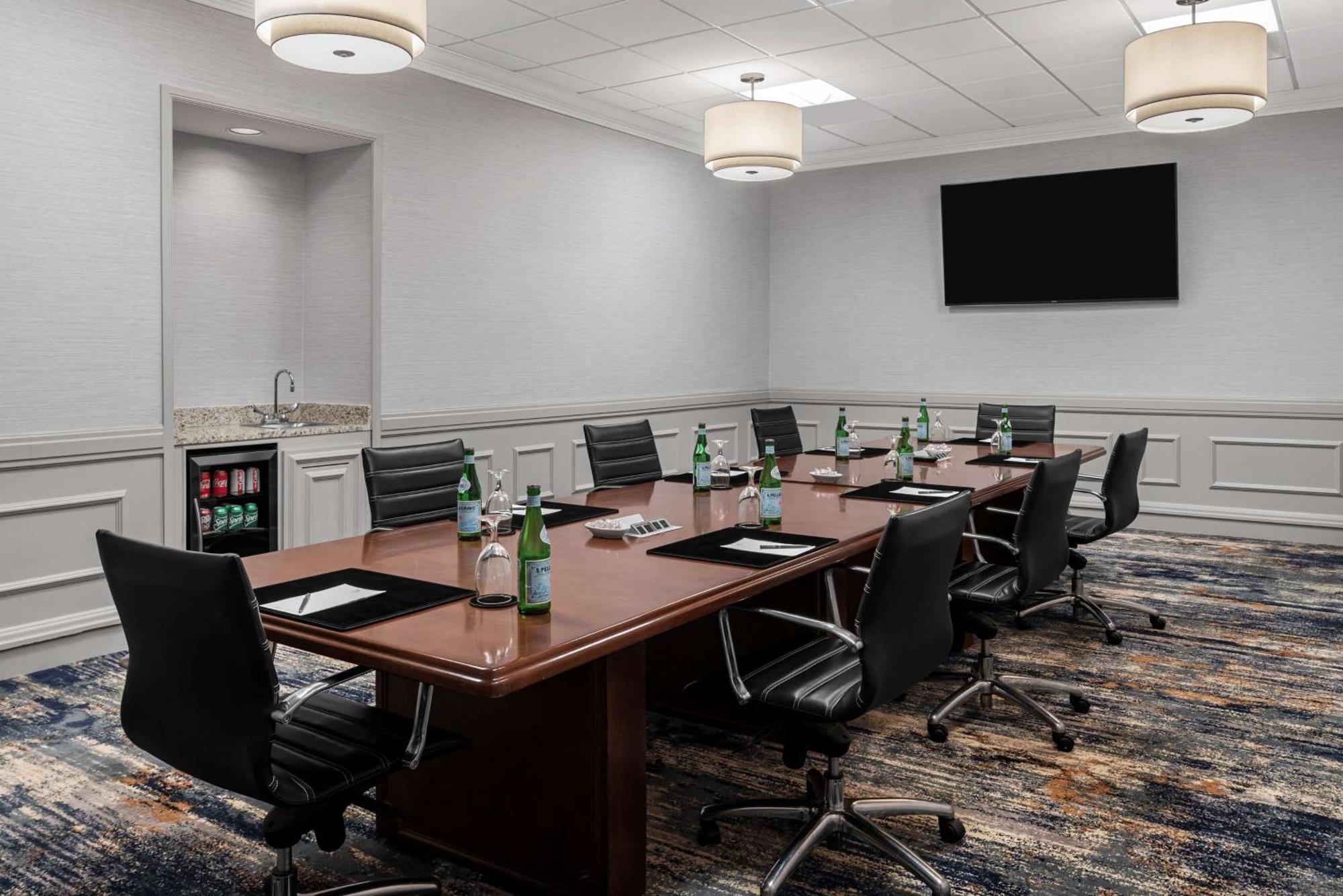 Embassy Suites By Hilton Nashville Airport Экстерьер фото