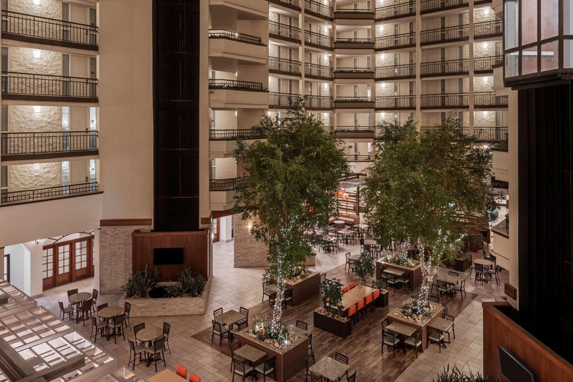 Embassy Suites By Hilton Nashville Airport Экстерьер фото