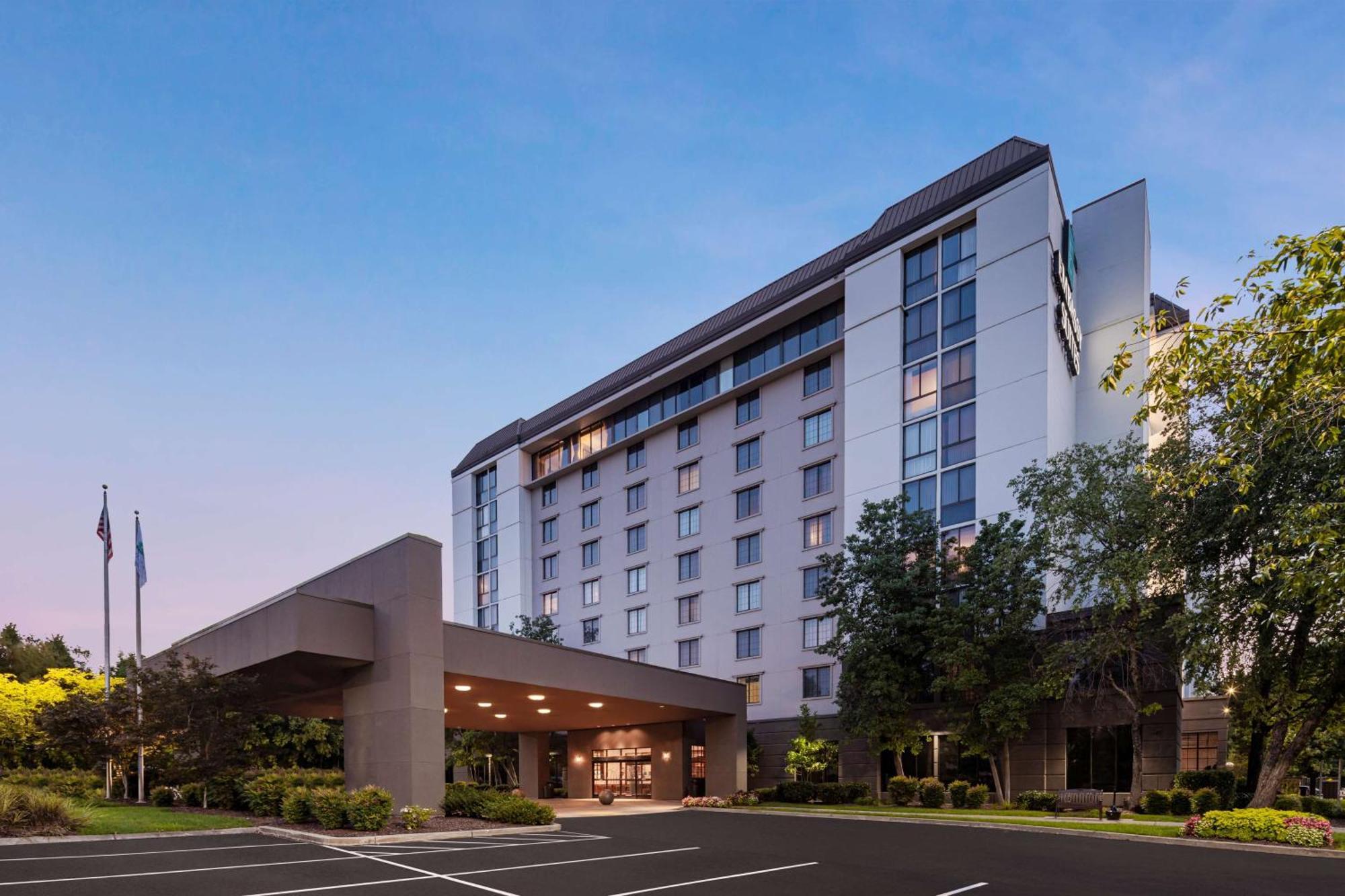 Embassy Suites By Hilton Nashville Airport Экстерьер фото